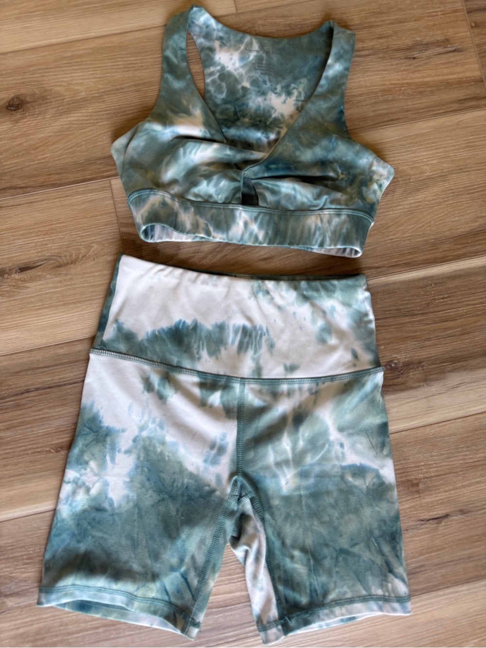 Harmony & Balance tie-dye workout set yoga set dance set green blue XS